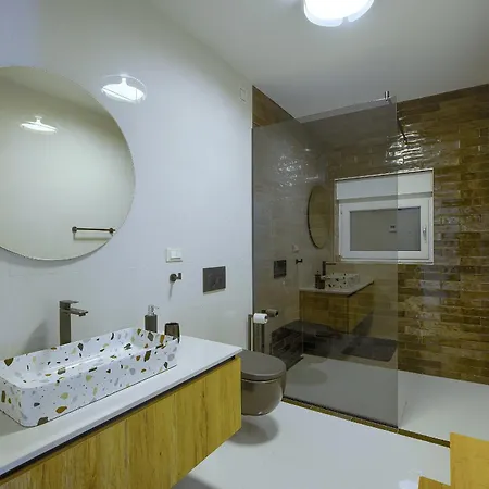 Loreta Near Fazana For 7 1 People With Luxury Private Jacuzzi Only 600 Meters From Sea *