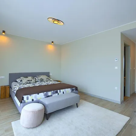 Villa Loreta Near Fazana For 7 1 People With Luxury Private Jacuzzi Only 600 Meters From Sea Štinjan