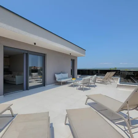 Loreta Near Fazana For 7 1 People With Luxury Private Jacuzzi Only 600 Meters From Sea *