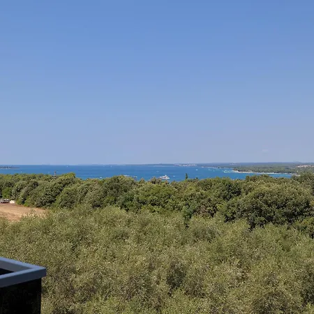 Loreta Near Fazana For 7 1 People With Luxury Private Jacuzzi Only 600 Meters From Sea