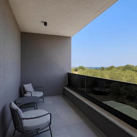 Loreta Near Fazana For 7 1 People With Luxury Private Jacuzzi Only 600 Meters From Sea Villa Štinjan