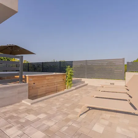 Loreta Near Fazana For 7 1 People With Luxury Private Jacuzzi Only 600 Meters From Sea