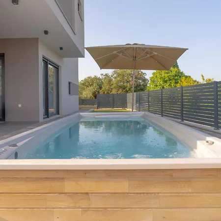 Loreta Near Fazana For 7 1 People With Luxury Private Jacuzzi Only 600 Meters From Sea